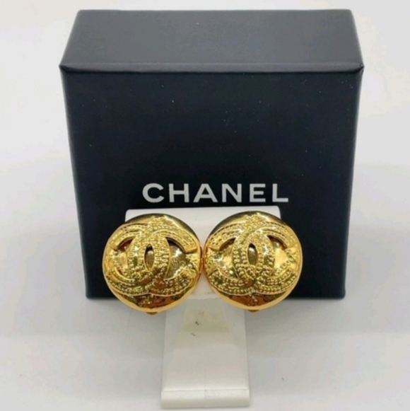 CHANEL Jewelry - 100% Authentic Chanel Coco Marks Round GP  Earrings  W/Box/Bag